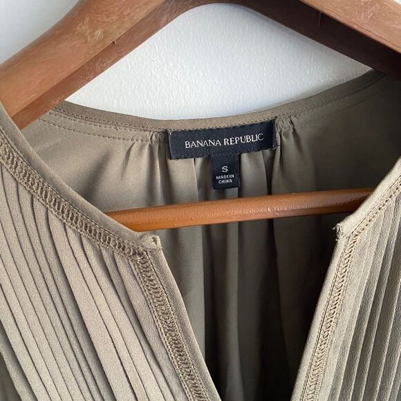 Banana Republic Olive Green Ruffle Hem Dress Sz S - Picture 3 of 7